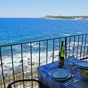 https://albatros-house-lescala.topcostabravahotels.com